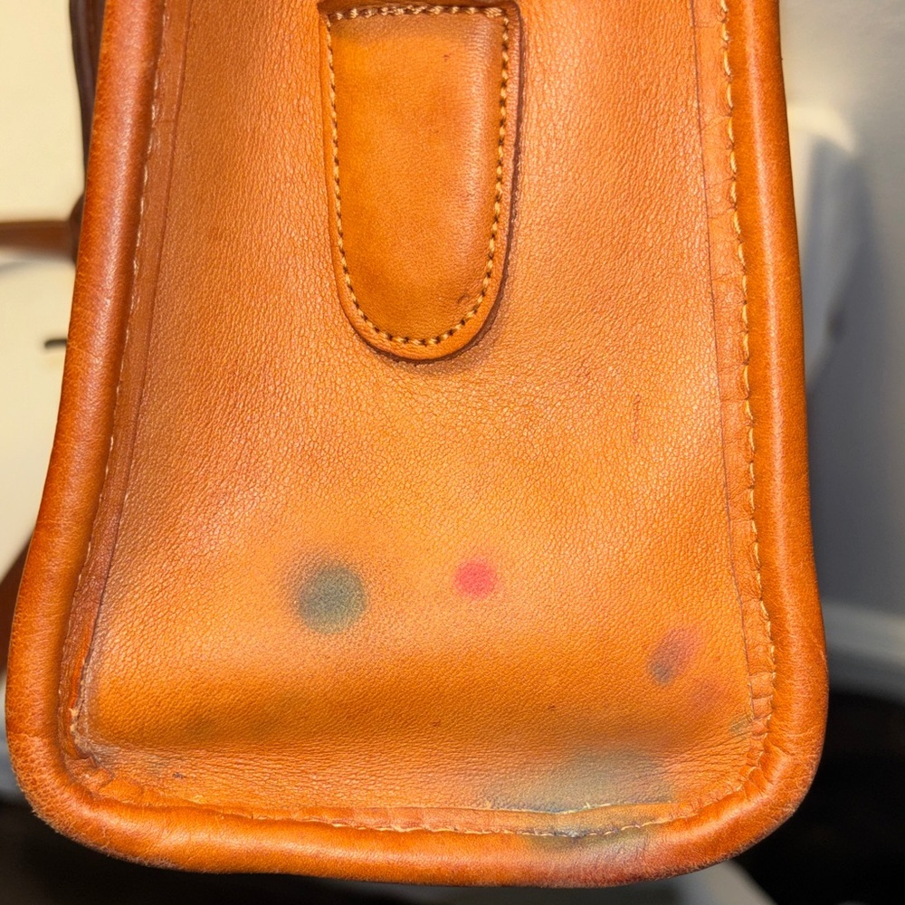 Coach Vintage British Tan Swagger Bag - Picture 6 of 12